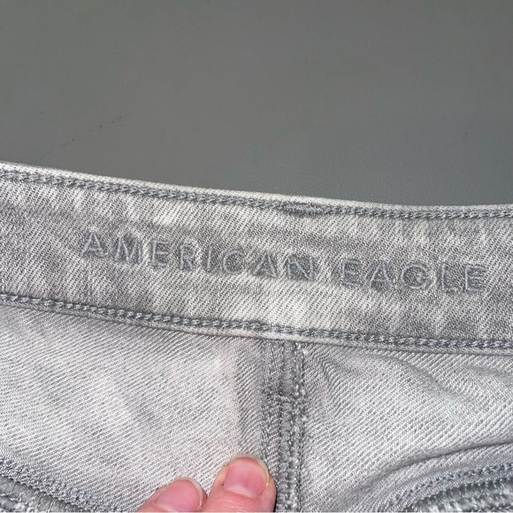 AE x Peanuts Snoopy Gray Mom Jeans – Size 6 - Picture 9 of 16